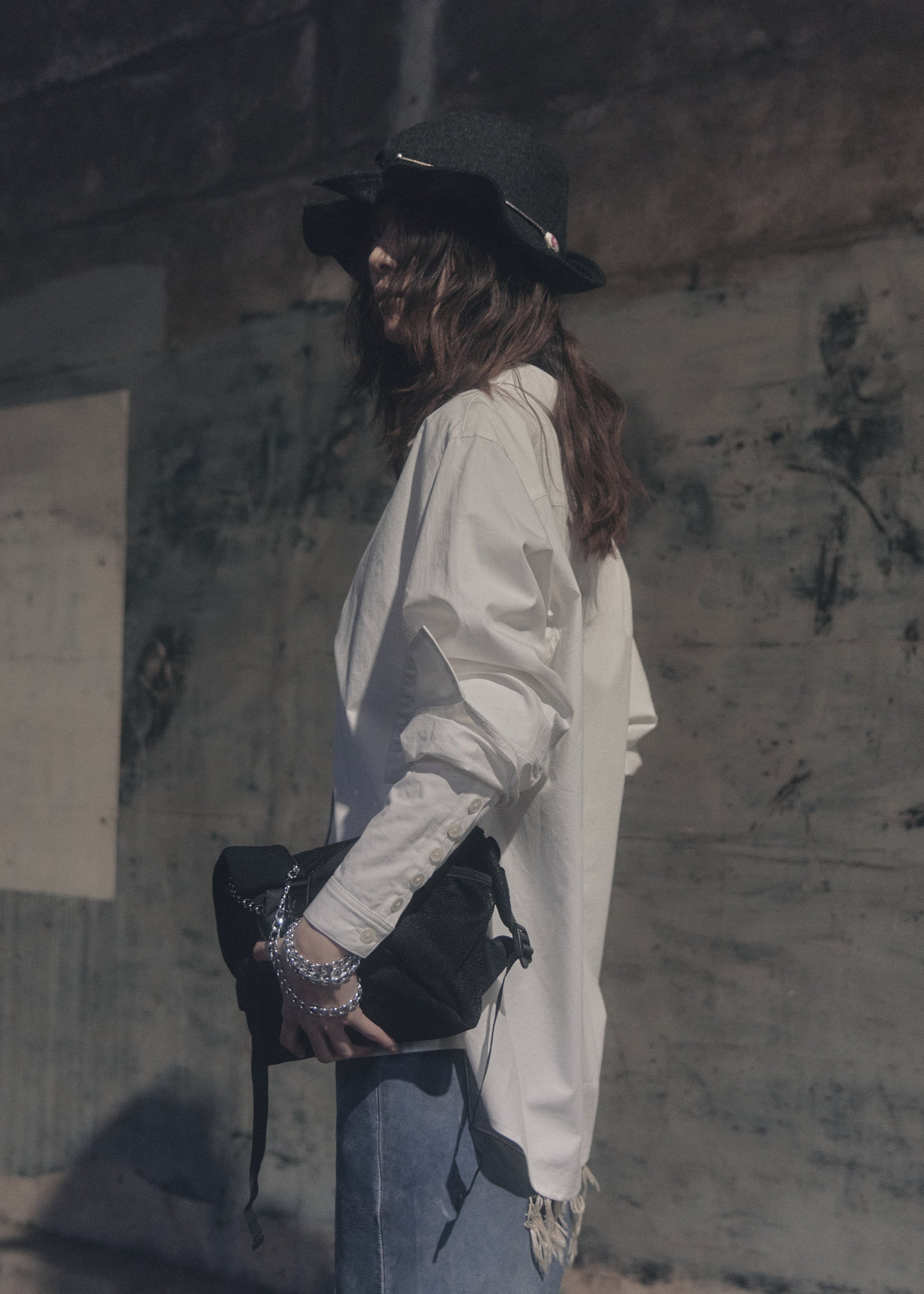 Rolled-up Sleeves Cotton Shirt [BK]
