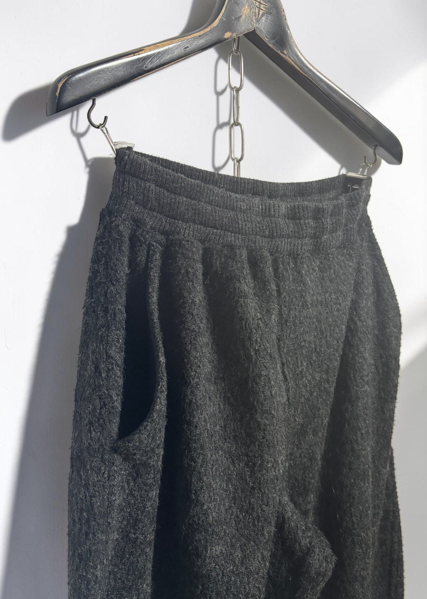 Motion Relaxed Shaggy Pants [BK]