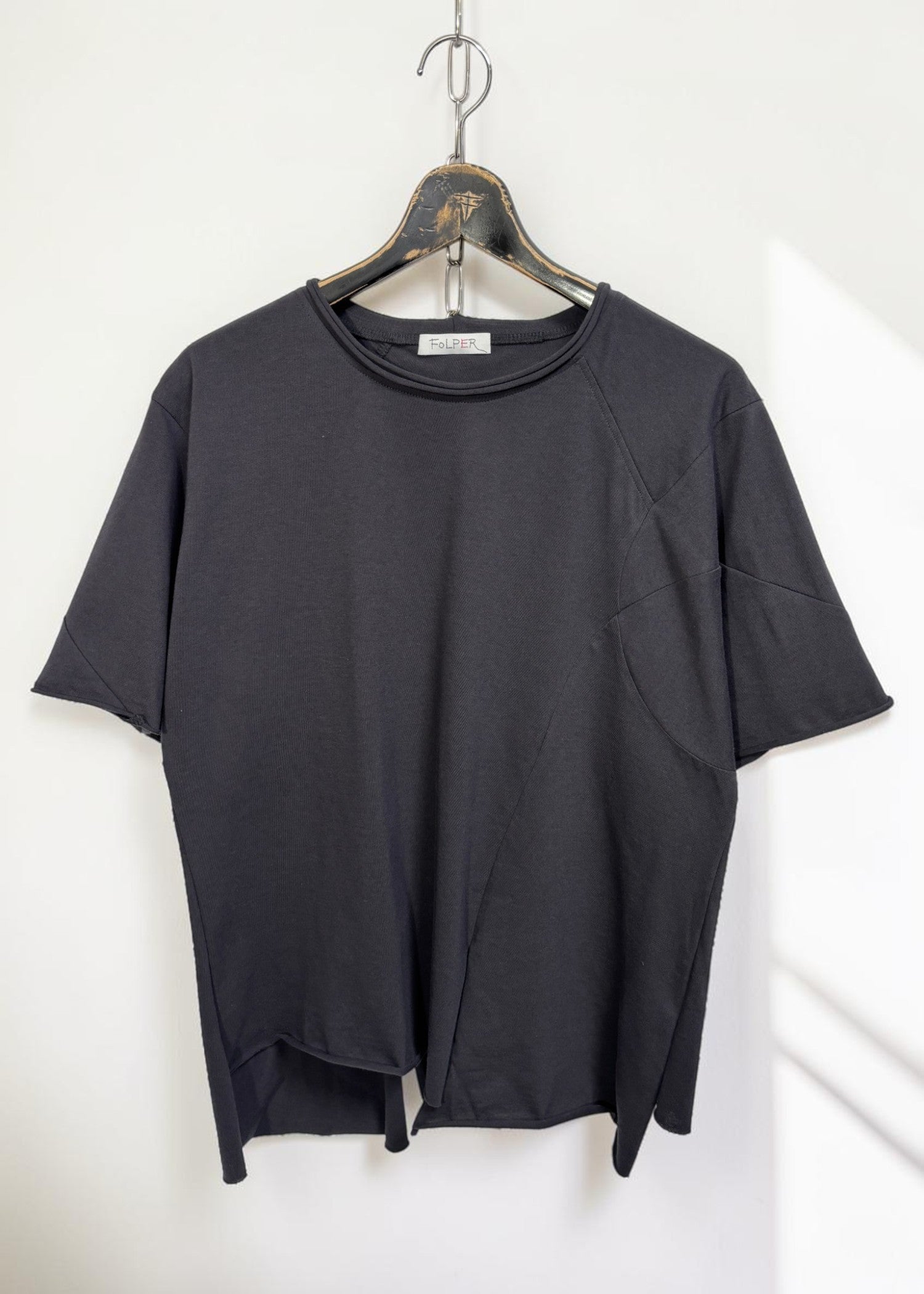 Offset Short-Sleeve Tee [NV]