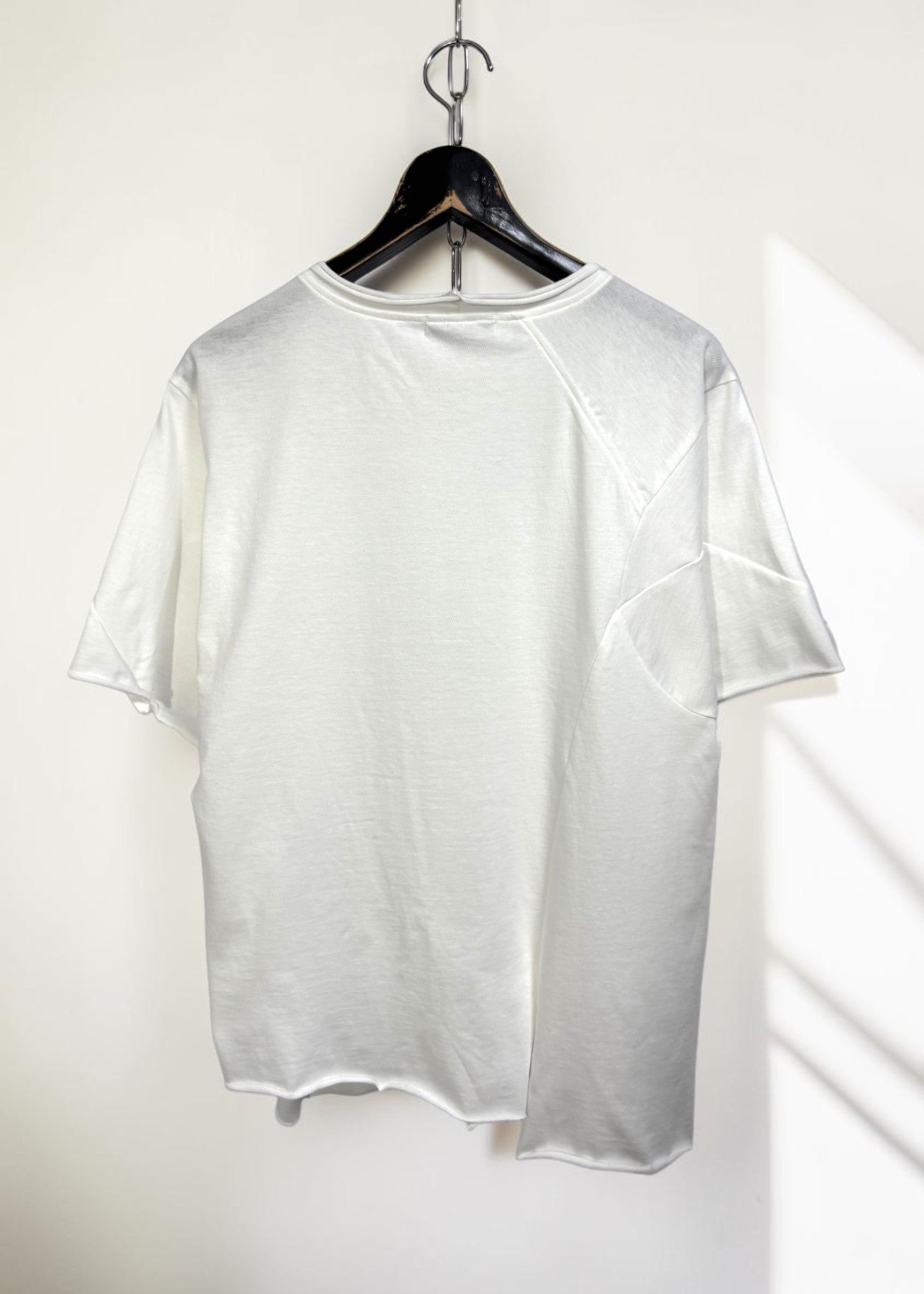 Offset Short-Sleeve Tee [WH]