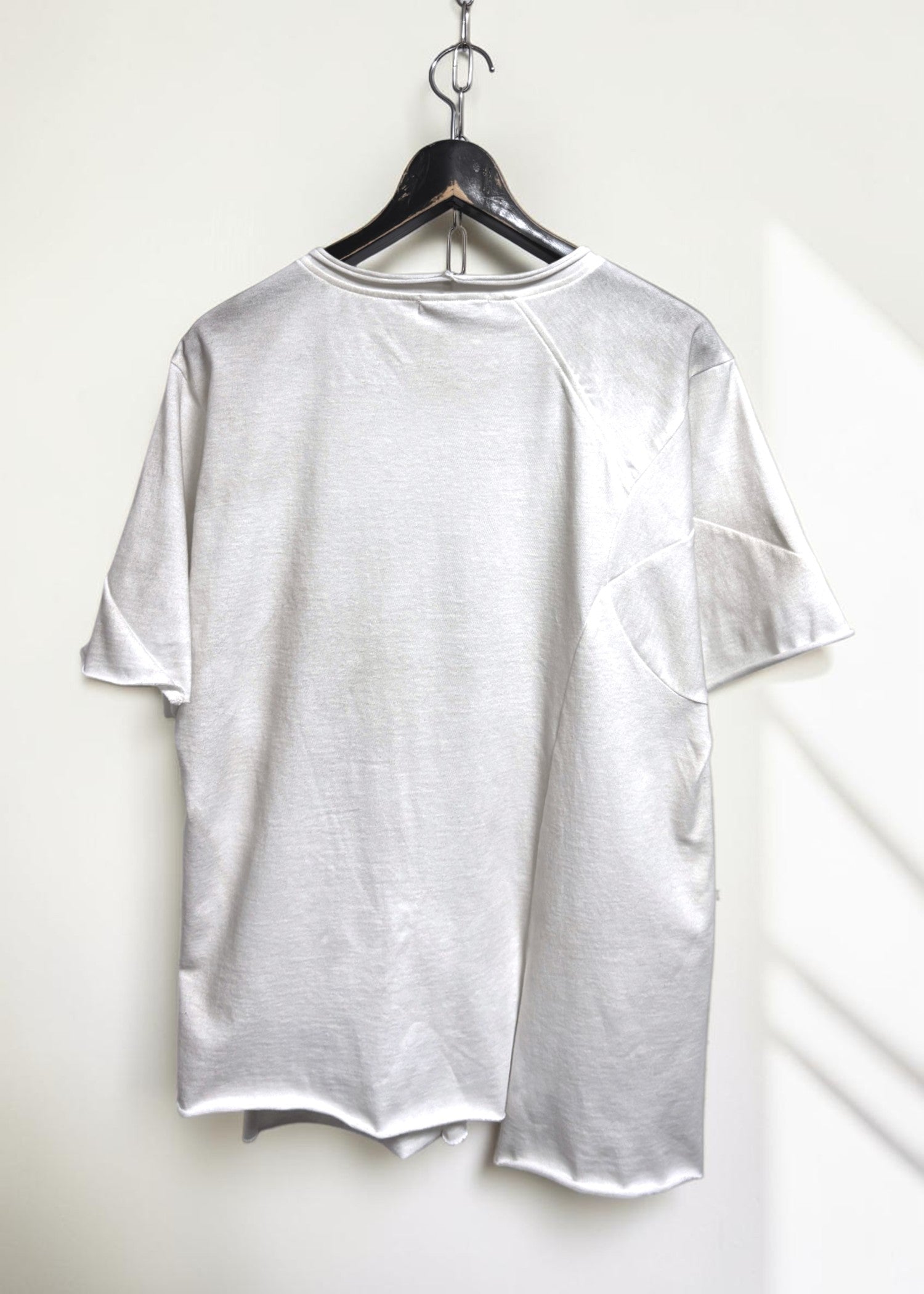 Aged Effect Offset Short-Sleeve Tee [WH]